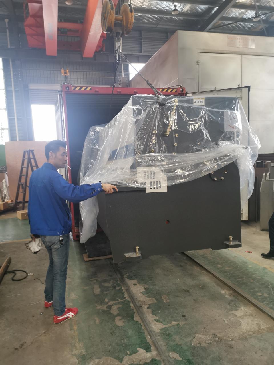 6mm*3200 Hydraulic Steel Plate Cutting Machinery Steel Plate Shearing Machine 6мм*3200 Гидравлический станок для резки стальных листов Станок для резки стальных листов